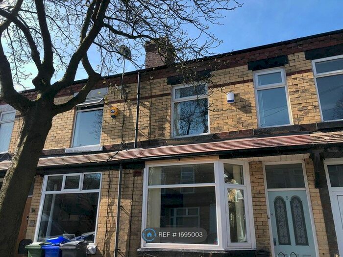 2 Bedroom Terraced House To Rent In Eastwood Avenue, Manchester, M40