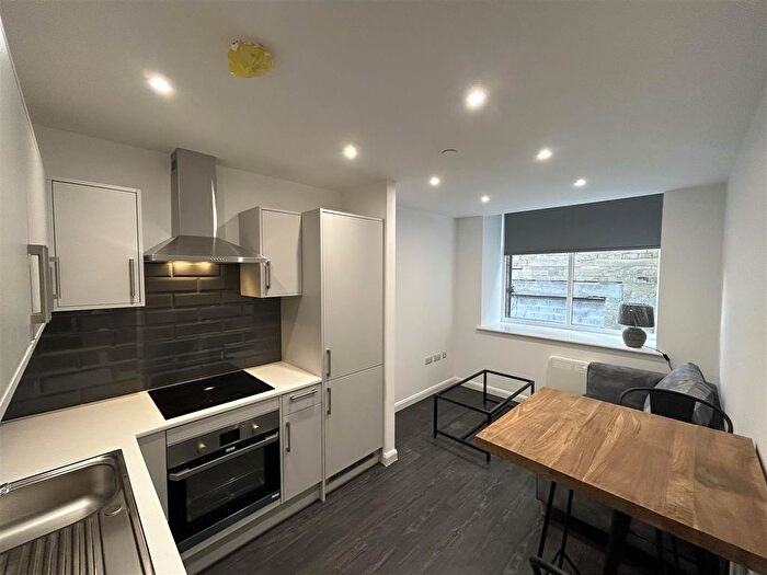 1 Bedroom Flat To Rent In Spectrum House, East Parade, Bradford, BD1