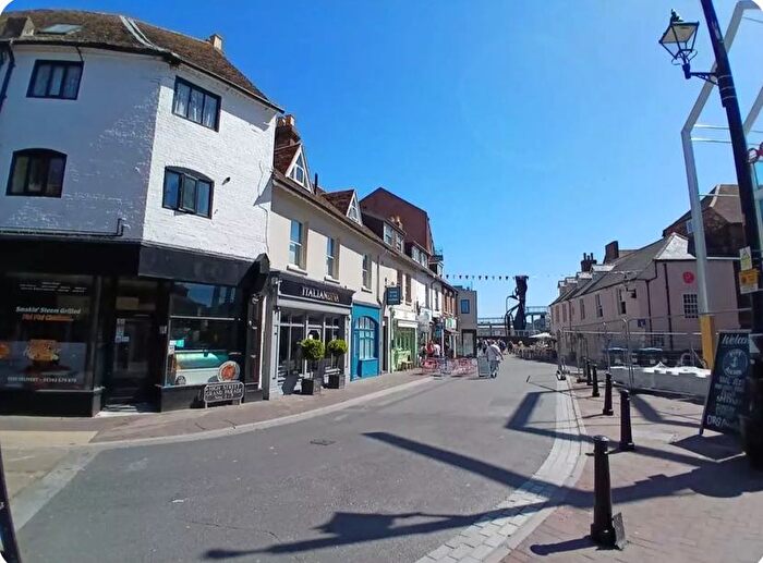 2 Bedroom Maisonette To Rent In High Street, Poole Quay, BH15