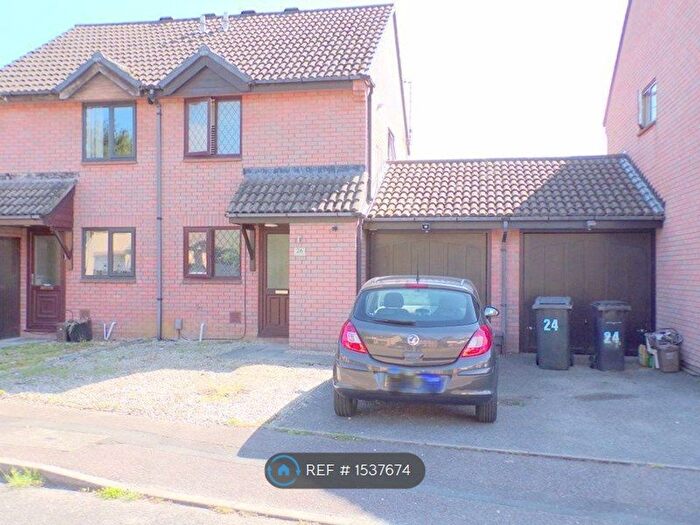 3 Bedroom Semi-Detached House To Rent In Cucklington Gardens, Bournemouth, BH9