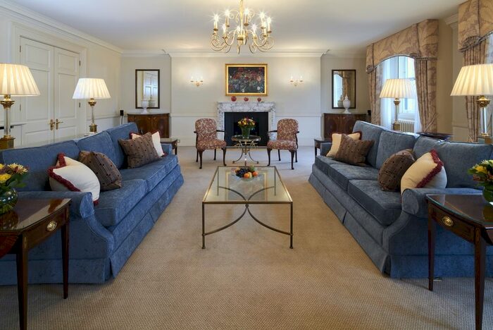 3 Bedroom Flat To Rent In Hyde Park Gate, London, SW7