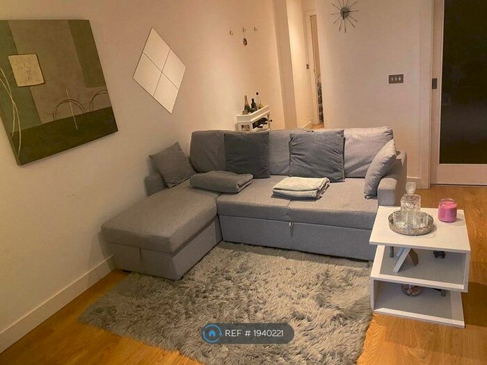 1 Bedroom Flat To Rent In Cross Green Lane, Leeds, LS9