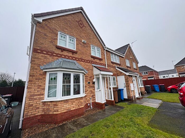 3 Bedroom Semi-Detached House To Rent In Watton Close, Pendlebury, Swinton, Manchester, M27