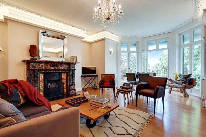 2 Bedroom Flat To Rent In Belle Vue House, Petersham Road, Richmond, Surrey, TW10