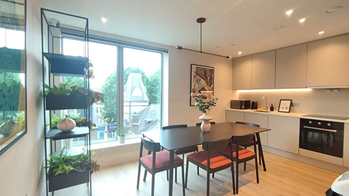 Studio To Rent In The Mall, London, W5