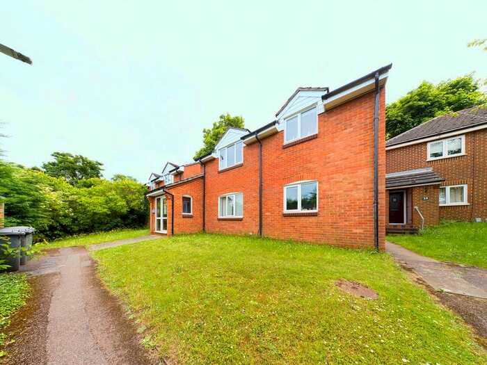 1 Bedroom Studio To Rent In Park Gate, Hitchin, SG4