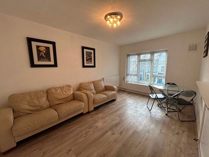 1 Bedroom Flat To Rent In Minford Gardens, London, W14
