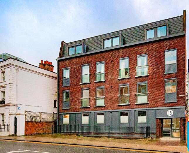 Studio For Sale In Sheet Street, Windsor, Berkshire, SL4
