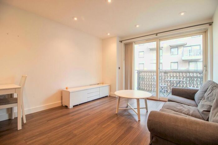 1 Bedroom Flat For Sale In Mill Park, Cambridge, CB1