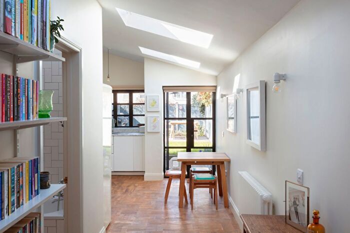 2 Bedroom Terraced House For Sale In Oakdale Road, Leytonstone, London, E11