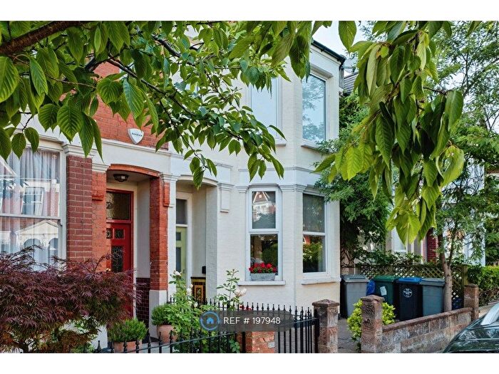 2 Bedroom Flat To Rent In Willesden Green, London, NW2