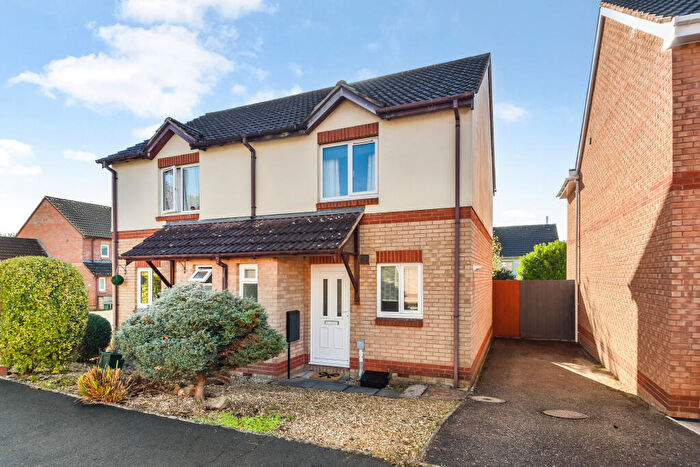 2 Bedroom Semi-Detached House For Sale In Robin Close, Cullompton, EX15