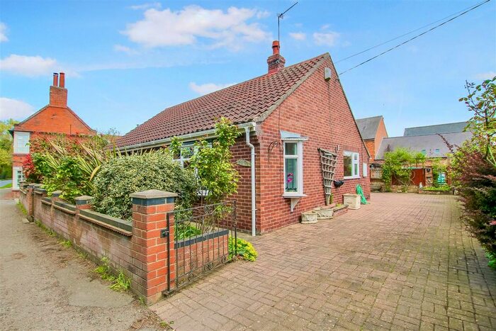 2 Bedroom Detached Bungalow For Sale In High Street, Brant Broughton, Lincoln, LN5