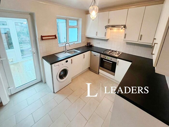 2 Bedroom Semi-Detached House To Rent In Sheepbell Close, Portslade, Brighton, BN41