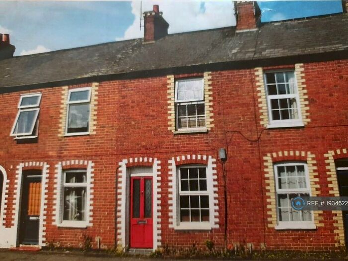 2 Bedroom Terraced House To Rent In Chinnor Road, Thame, OX9