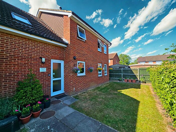 Studio For Sale In Poplar Road, Aylesbury, HP20