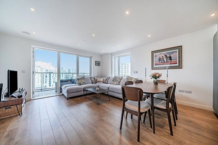 2 Bedroom Flat For Sale In Creekside, Greenwich, London, SE8