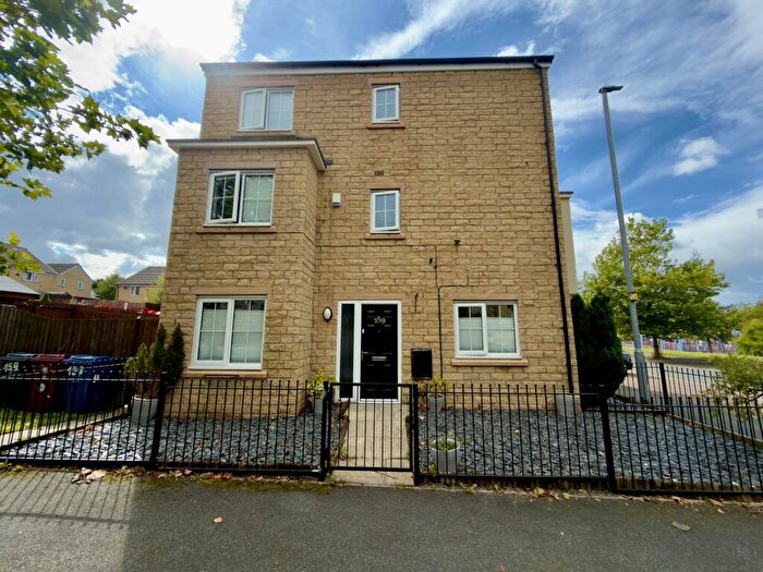 4 Bedroom Semi-Detached House For Sale In Oxford Road, Burnley, BB11