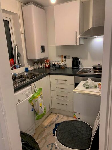 1 Bedroom Flat To Rent In Middleham Gardens., Edmonton, London. N18