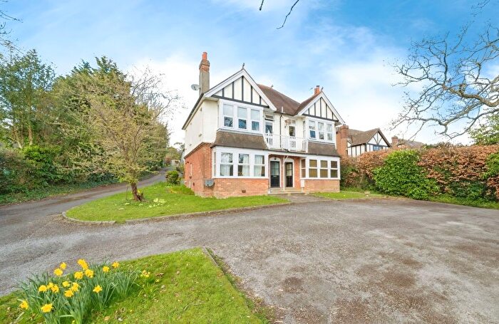 2 Bedroom Flat For Sale In Tilsmore Road, Heathfield, East Sussex, TN21