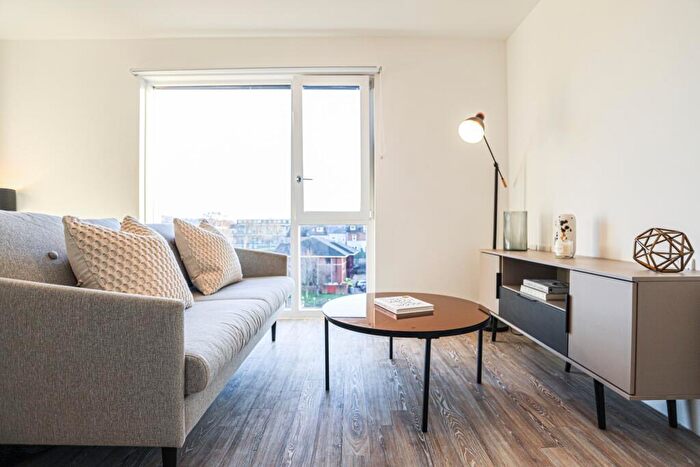 Apartment To Rent In Brook Place, Sheffield Sheffield, S11