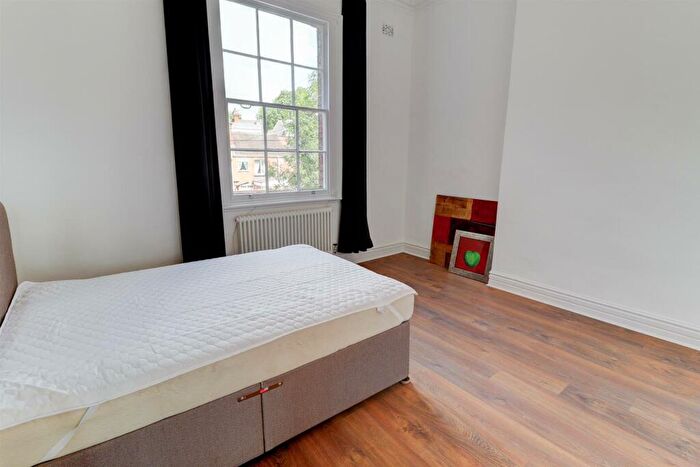 1 Bedroom Apartment For Sale In Holly Walk, Leamington Spa, CV32