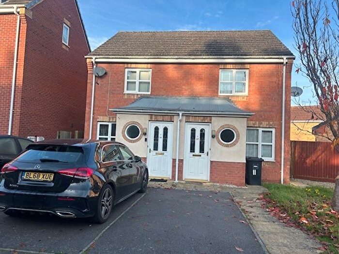 2 Bedroom Semi-Detached House To Rent In Cawston Close, Leicester, LE5