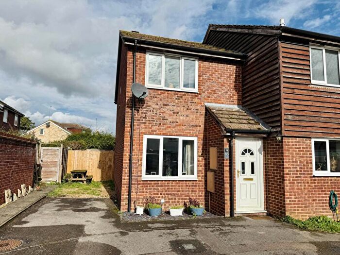 2 Bedroom Semi-Detached House For Sale In Fir Tree Avenue, Wallingford, OX10