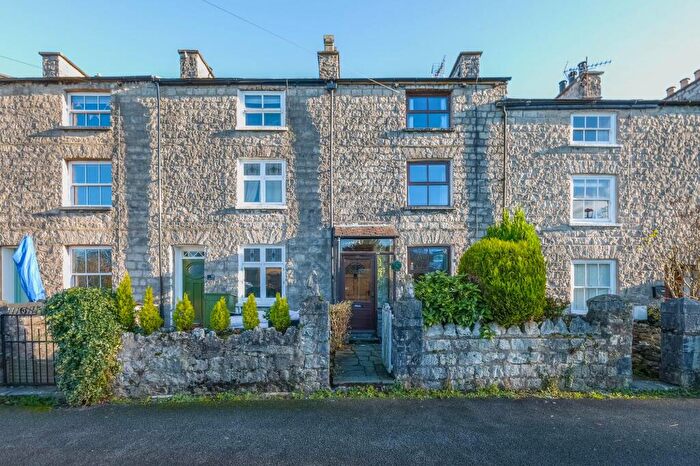 5 Bedroom Terraced House For Sale In Castle Crescent, Kendal, LA9