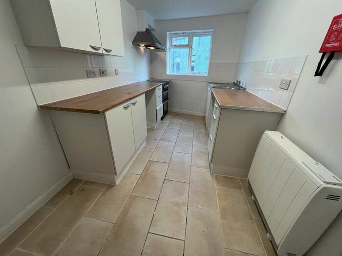 2 Bedroom Flat To Rent In Cats Ash, Shepton Mallet, Somerset, BA4