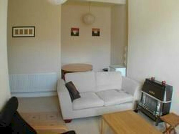 1 Bedroom Flat To Rent In Broughton Road, Edinburgh, EH7