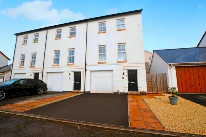 3 Bedroom End Of Terrace House For Sale In Tarka Way, Crediton, Devon, EX17