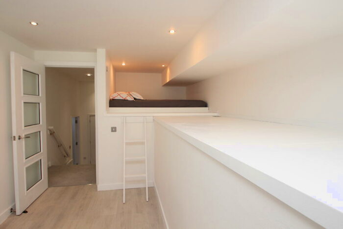 2 Bedroom Flat To Rent In Albion Street, Merchant City, G1