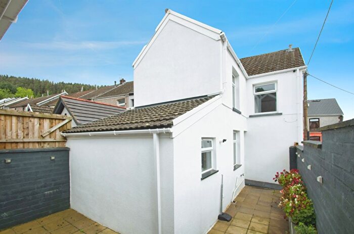 3 Bedroom End Of Terrace House For Sale In Francis Street, Tonypandy, CF40