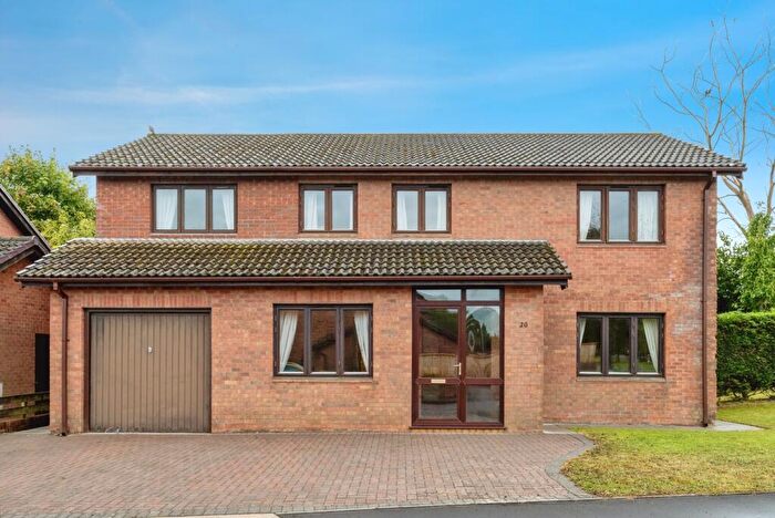 4 Bedroom Detached House For Sale In Clos Ty Mawr, Penllergaer, Swansea, SA4