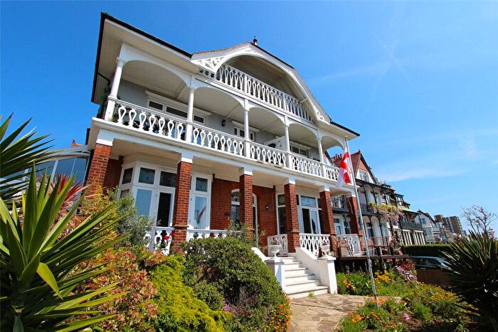 2 Bedroom Apartment For Sale In The Leas, Westcliff-on-Sea, Essex, SS0