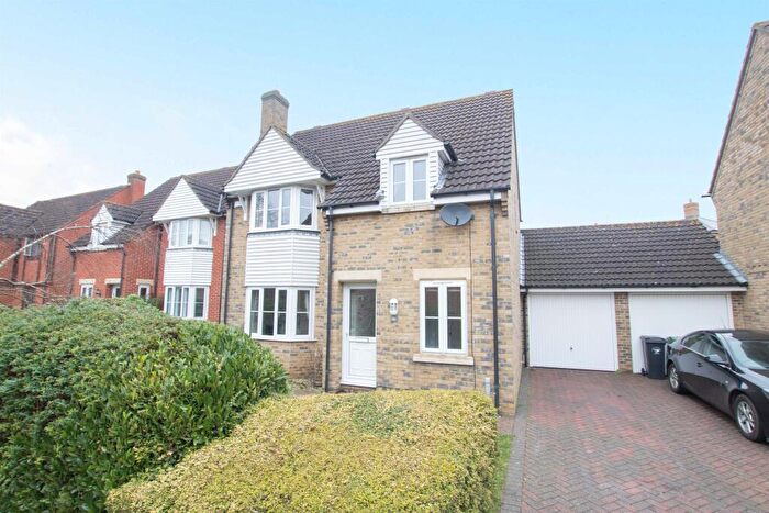 3 Bedroom Semi-Detached House To Rent In Larch Way, Woodlands Park, Great Dunmow, Essex, CM6