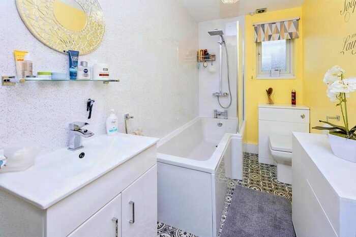 2 Bedroom Detached Bungalow For Sale In Main Road, Withern, Alford, LN13