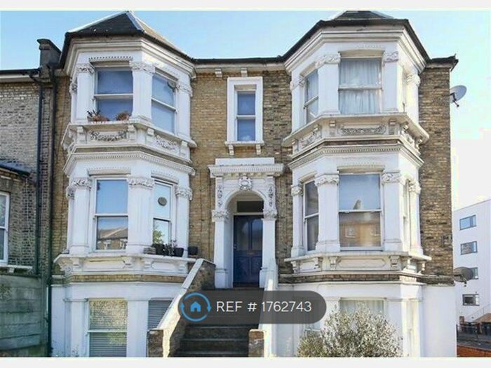 2 Bedroom Flat To Rent In Devonshire Road, London, SE23