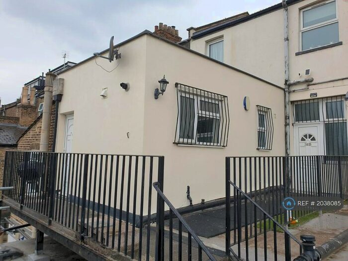 2 Bedroom Flat To Rent In Brockley Road, London, SE4