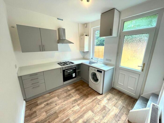 2 Bedroom Detached House To Rent In Oakwell Terrace, Barnsley, S71