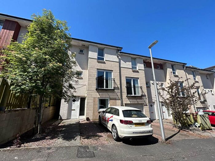 5 Bedroom Town House To Rent In Brook Gardens, Dundee, DD1