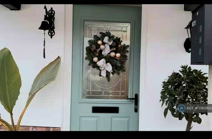 2 Bedroom Semi-Detached House To Rent In The Avenue, Camberley, GU15