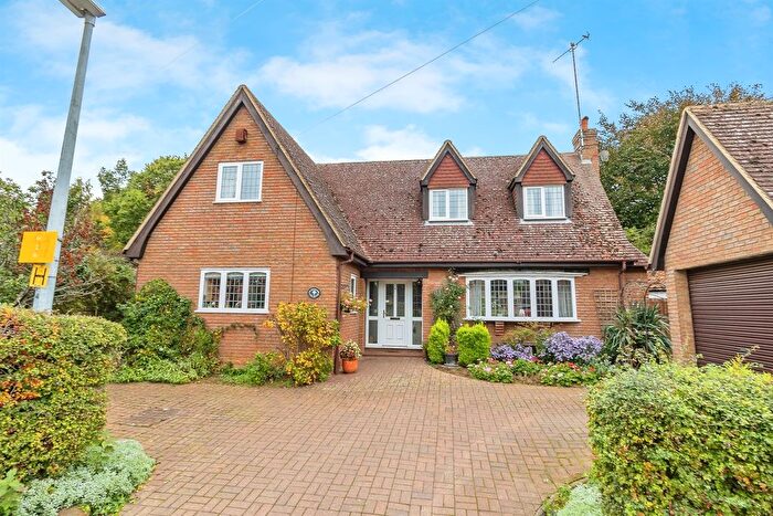 3 Bedroom Detached House For Sale In The Slade, Clophill, Bedford, MK45
