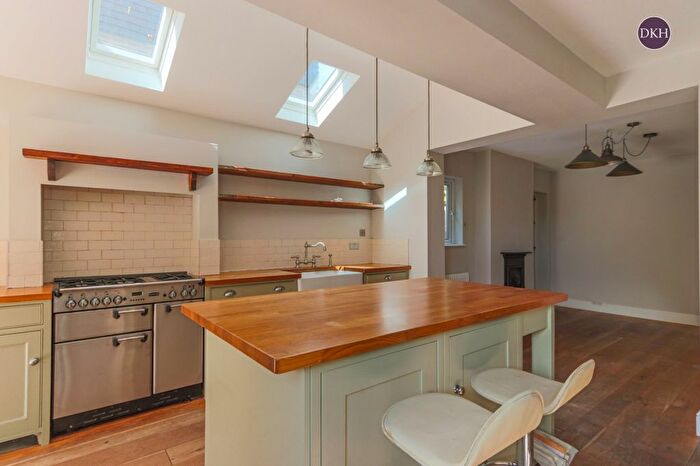 3 Bedroom End Of Terrace House For Sale In Church Lane, Kings Langley, Hertfordshire, WD4