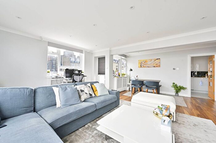 2 Bedroom Flat To Rent In Little Venice, Little Venice, London, W9