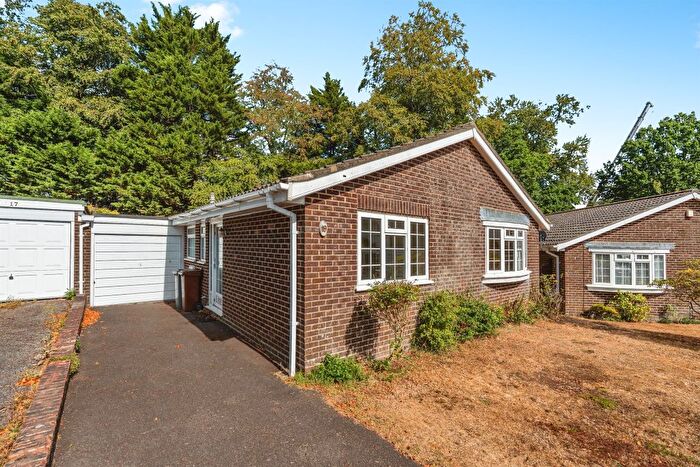 3 Bedroom Detached Bungalow For Sale In Fairlawn Close, Rownhams, Southampton, SO16