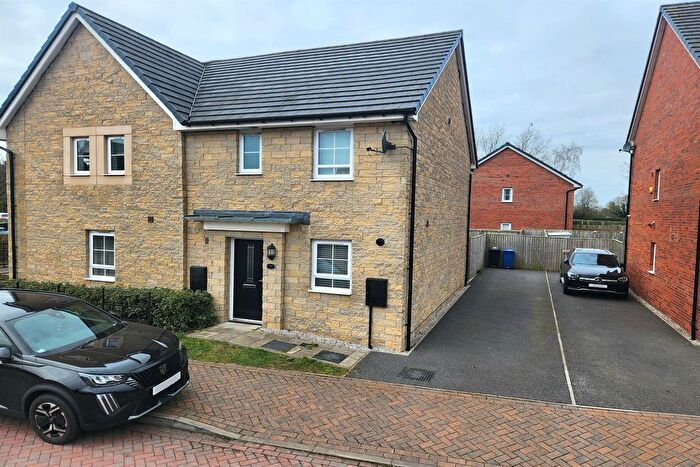 3 Bedroom Semi-Detached House For Sale In Swinley Forest Drive, Stretton, Warrington, WA4