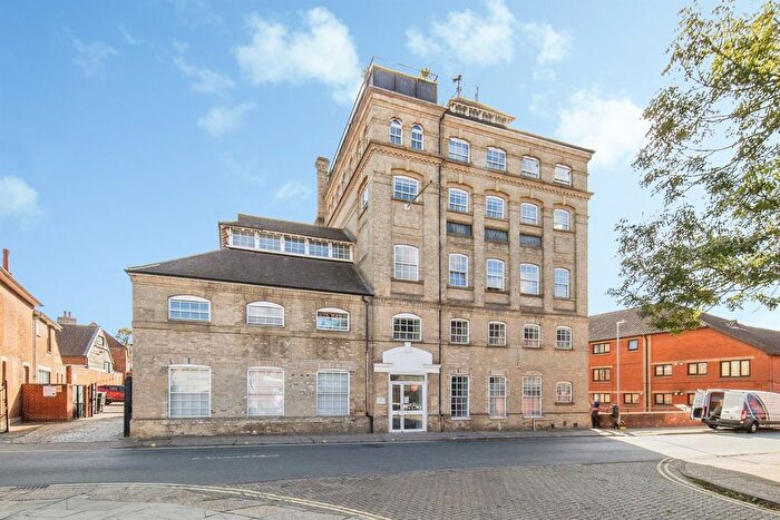 2 Bedroom Flat For Sale In Foundation Street, Ipswich, IP4