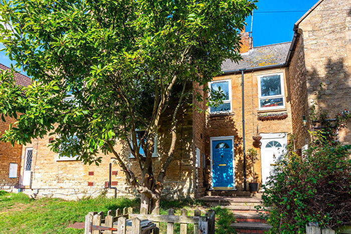 2 Bedroom Terraced House For Sale In Red Row, Raunds, NN9